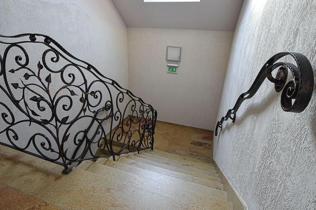 Osrodek Bialy Lew Bed & Breakfast Wojciechow  Eksteriør bilde