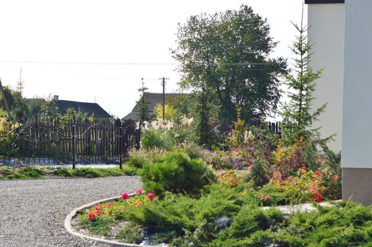 Osrodek Bialy Lew Bed & Breakfast Wojciechow  Eksteriør bilde