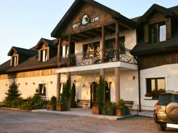 Osrodek Bialy Lew Bed & Breakfast Wojciechow  Eksteriør bilde